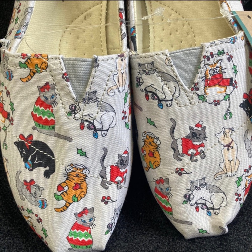 TOMS Christmas Cats Slip on shoes